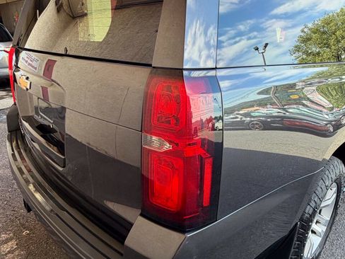 Used 2015 Chevrolet Suburban LT AWD/4WD image 18