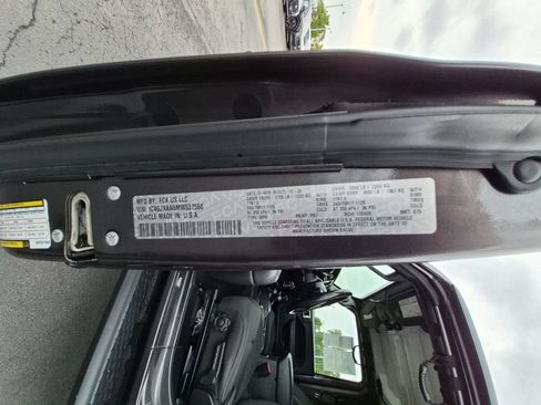 Used 2021 Jeep Wrangler Sport AWD/4WD image 30