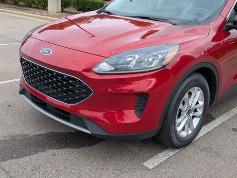Certified 2022 Ford Escape SE w/ Convenience Package FWD image 10