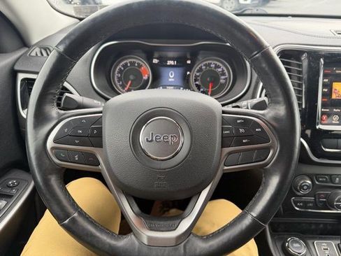 Used 2019 Jeep Cherokee Limited image 15