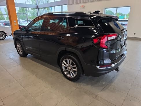 Used 2022 GMC Terrain SLT w/ Infotainment Package II AWD/4WD image 14