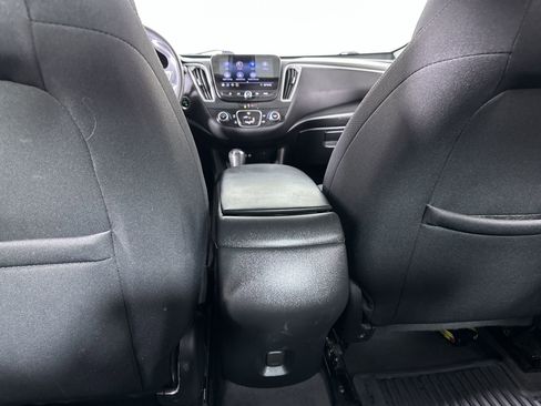 Used 2020 Chevrolet Malibu LS image 58