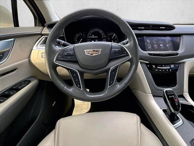 Used 2019 Cadillac XT5 Luxury AWD/4WD image 7