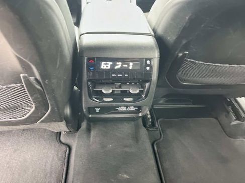 Certified 2023 Jeep Grand Cherokee L Laredo image 18