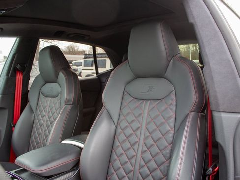 Used 2025 Audi SQ8 Prestige w/ Prestige Package image 12