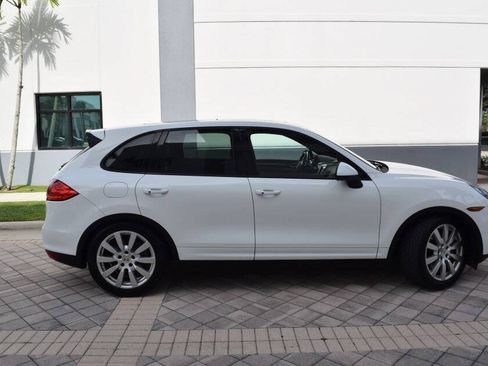 Used 2013 Porsche Cayenne Diesel AWD/4WD image 8