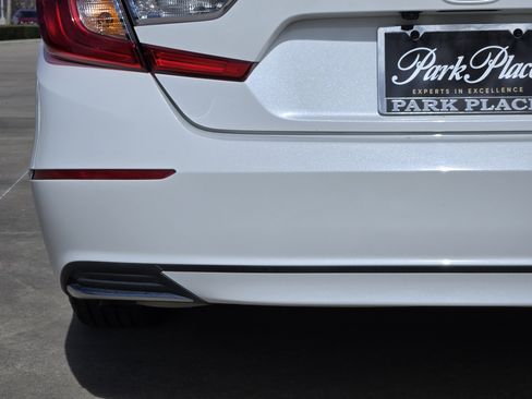 Used 2019 Honda Accord EX image 14