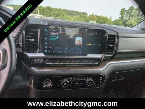 Used 2023 Chevrolet Silverado 1500 LT AWD/4WD image 18