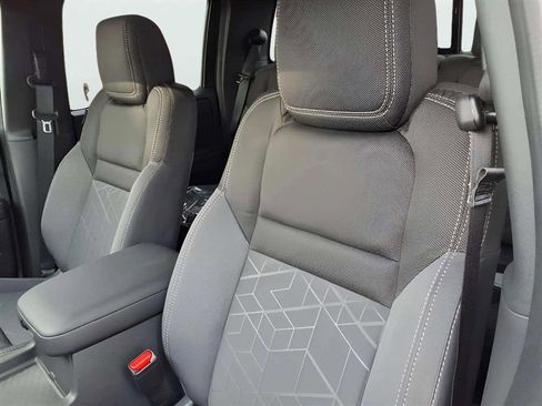 New 2026 Nissan Frontier SV w/ Tow Package image 13