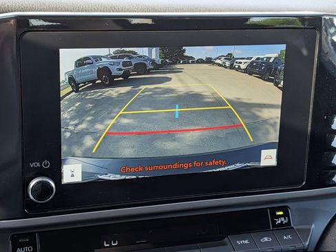 Used 2025 Toyota Camry LE FWD image 18