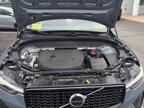 Used 2023 Volvo XC60 B5 Plus w/ Climate Package AWD/4WD image 18