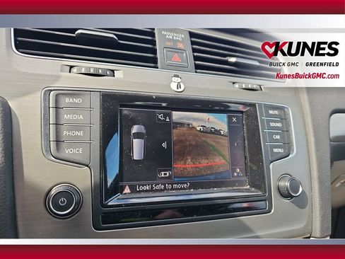 Used 2015 Volkswagen Golf SE FWD image 20