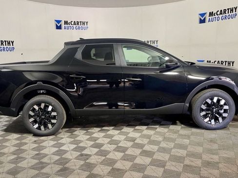 Used 2025 Hyundai Santa Cruz SE FWD image 8