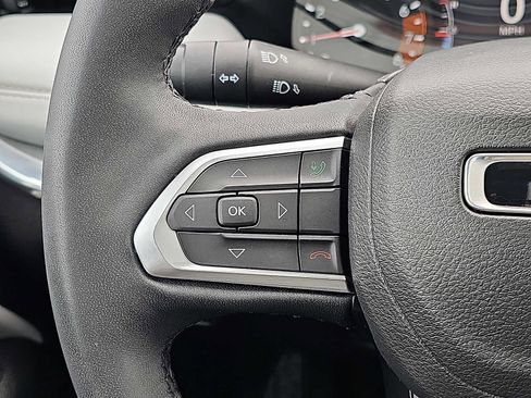 Used 2023 Jeep Compass Limited w/ Sun and Sound Group image 21