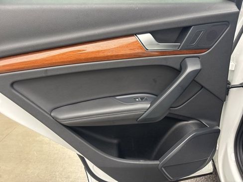 Used 2022 Audi Q5 2.0T Premium Plus image 18