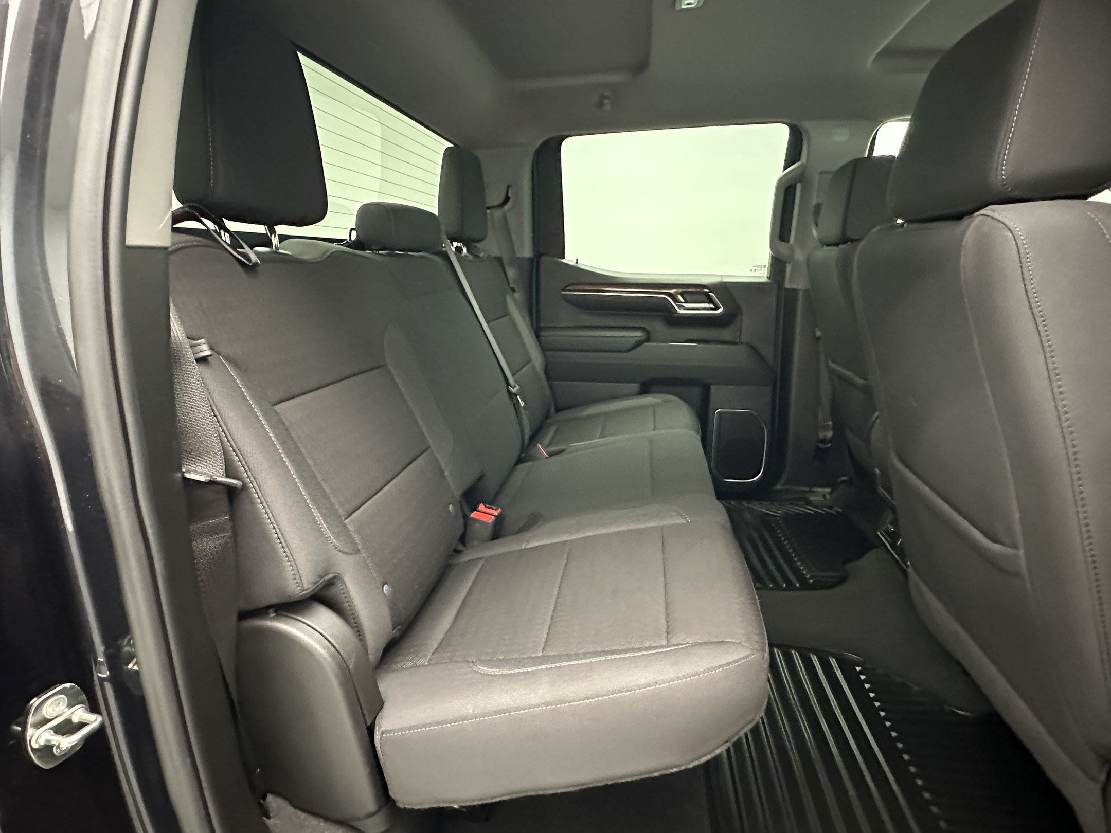 Certified 2024 Chevrolet Silverado 1500 LT AWD/4WD image 28