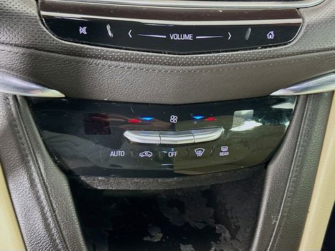 Used 2017 Cadillac XT5 FWD image 15