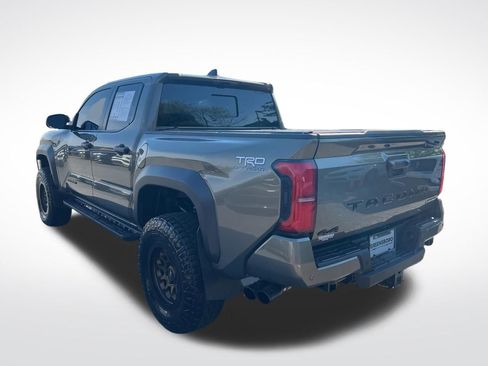 Used 2025 Toyota Tacoma TRD Off-Road w/ TRD Off Road Premium Package AWD/4WD image 3