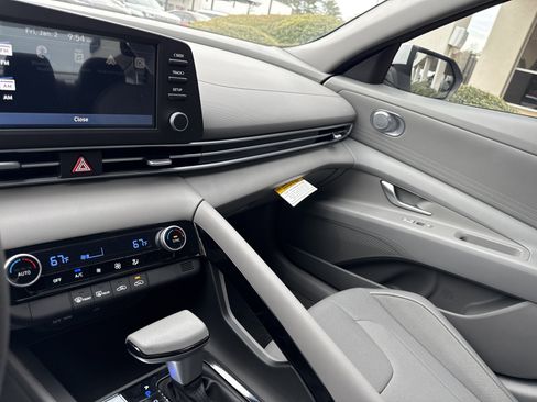 New 2026 Hyundai Elantra Blue image 10