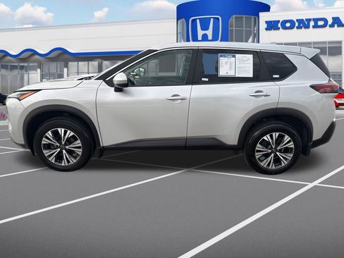 Used 2023 Nissan Rogue SV AWD/4WD image 5