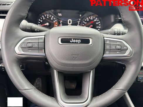 Used 2025 Jeep Compass Limited AWD/4WD image 16