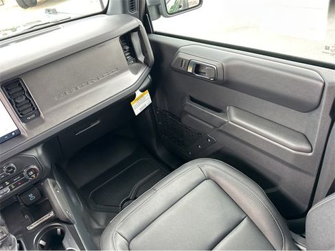 New 2025 Ford Bronco Badlands image 14