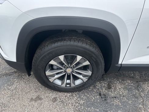 New 2026 Chevrolet Equinox LT image 10