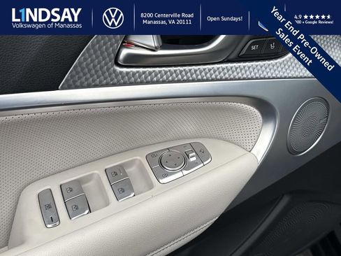 Used 2023 Genesis G70 2.0T w/ Sport Prestige Package image 18