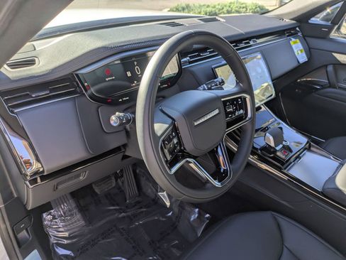 New 2026 Land Rover Range Rover Sport SE image 3