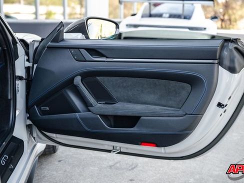 Used 2022 Porsche 911 GT3 image 95