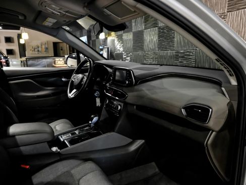 Used 2019 Hyundai Santa Fe SE image 14