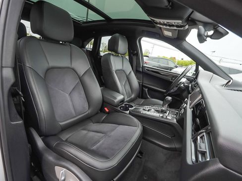 Used 2021 Porsche Macan S AWD/4WD image 43