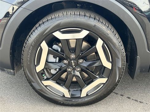 Used 2025 Kia Telluride EX w/ EX Captain's Chair Package image 47