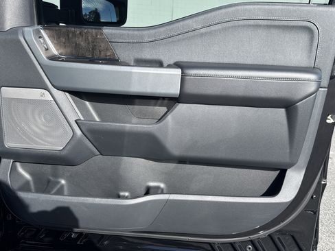 Used 2023 Ford F150 Lariat w/ Trailer Tow Package image 22