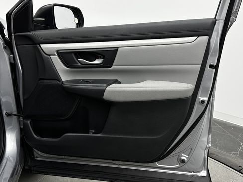 Used 2019 Honda CR-V LX image 29