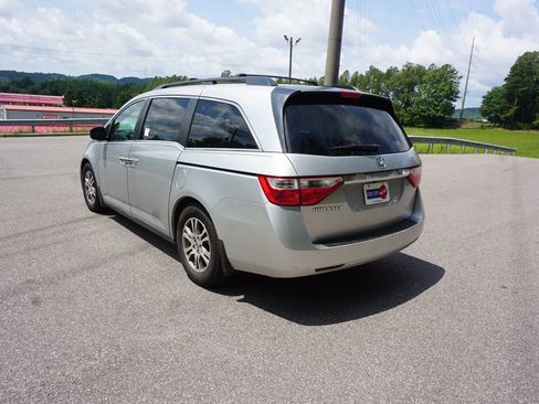 Used 2013 Honda Odyssey EX image 17