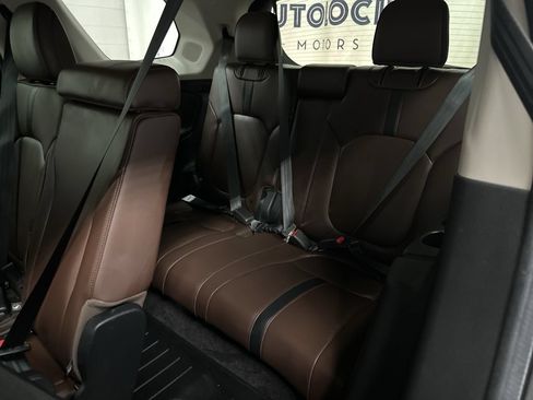 Used 2024 Honda Pilot Elite image 36