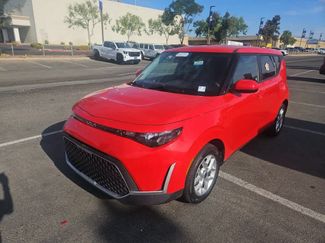 Used 2024 Kia Soul LX w/ Option Group 015 FWD video 1