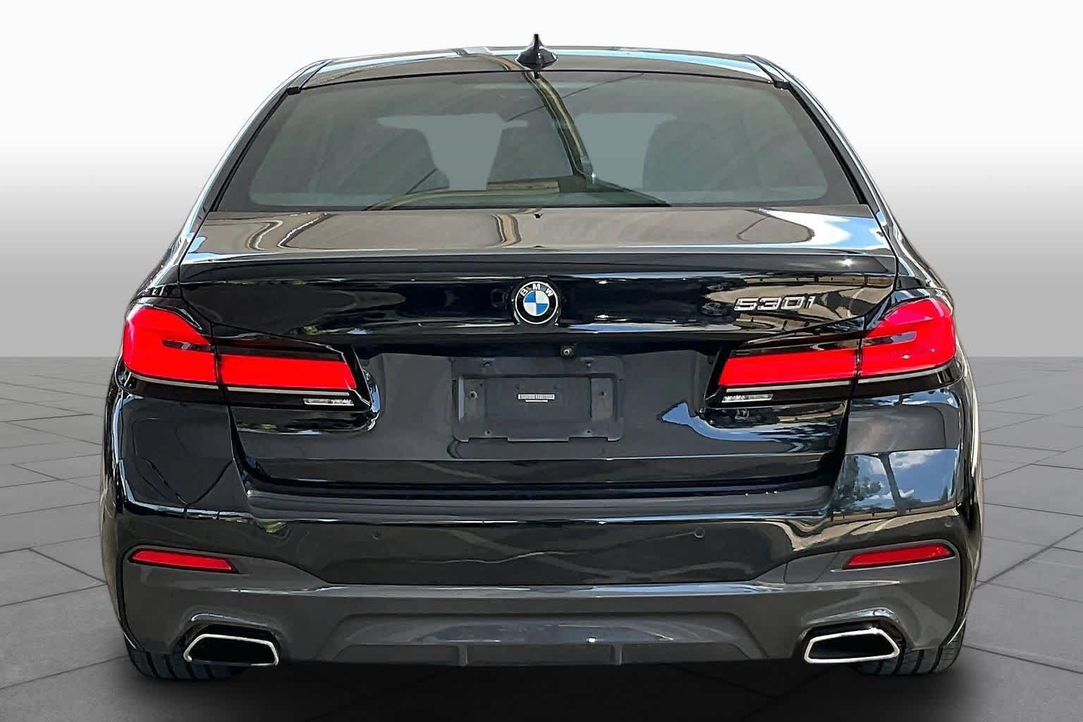 Used 2021 BMW 530i w/ M Sport Package RWD image 5