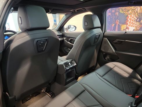 New 2026 BMW i5 eDrive40 w/ Executive Package image 9