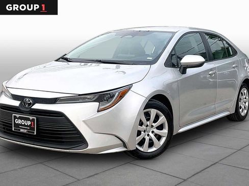Used 2023 Toyota Corolla LE FWD image 1