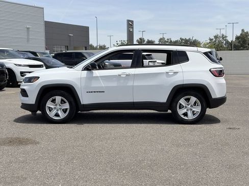 Used 2022 Jeep Compass Latitude w/ Convenience Group FWD image 9