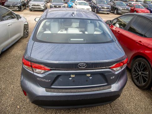 Used 2025 Toyota Corolla LE image 9