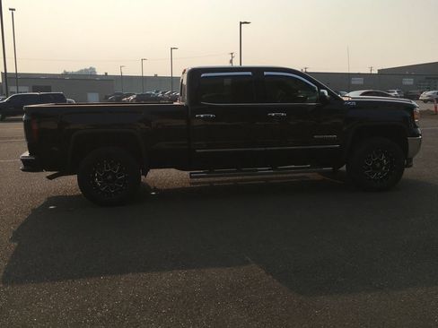 Used 2015 GMC Sierra 1500 SLT w/ SLT Crew Cab Value Package AWD/4WD image 7