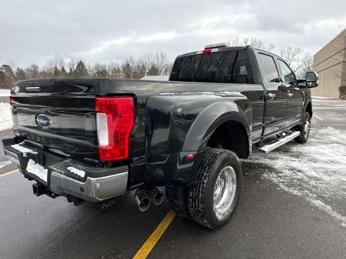 Used 2017 Ford F350 XLT w/ XLT Premium Package image 5