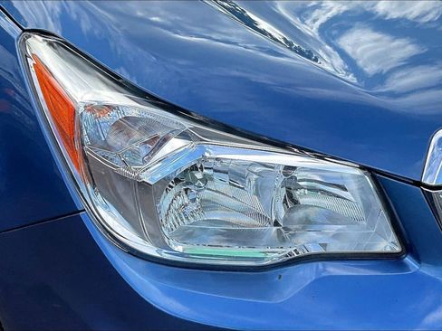 Used 2015 Subaru Forester 2.5i Premium w/ All-Weather Package AWD/4WD image 30