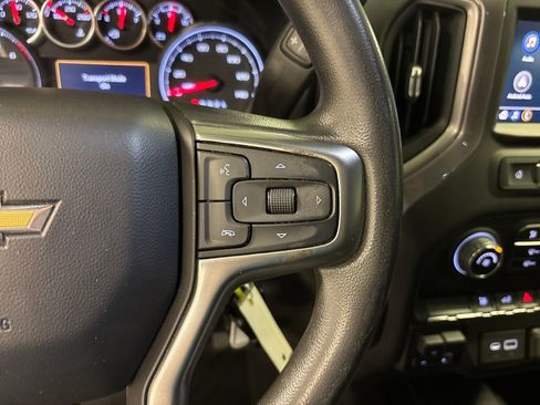 Used 2022 Chevrolet Silverado 2500 Custom w/ Custom Convenience Package AWD/4WD image 34