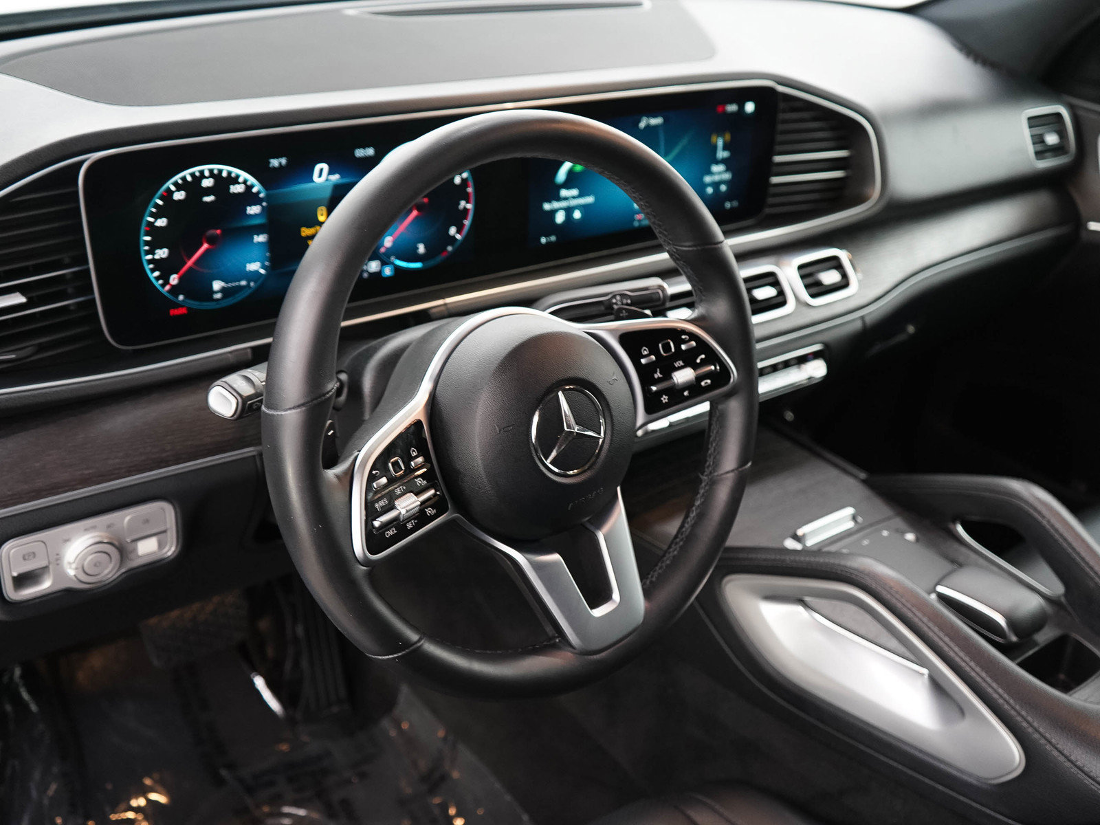 Used 2022 Mercedes-Benz GLE 350 4MATIC w/ Premium Package image 22