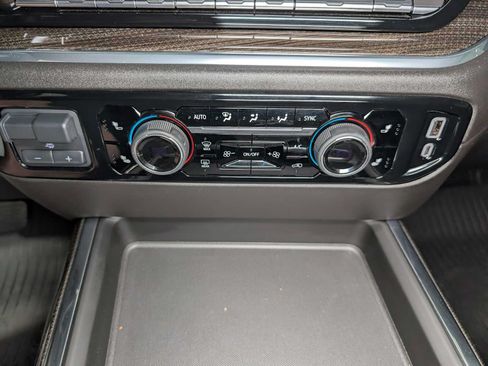 Used 2024 Chevrolet Silverado 2500 LT w/ All Star Edition AWD/4WD image 32