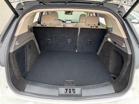 Used 2022 Lincoln Corsair AWD w/ Premium Package image 32